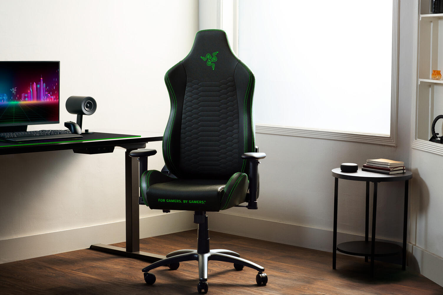 Iskur X 2021 Lifestyle Shoot 1 https://staging.mkaugaming.com/razer-announce-the-iskur-x-the-essential-chair-for-hardcore-gaming/
