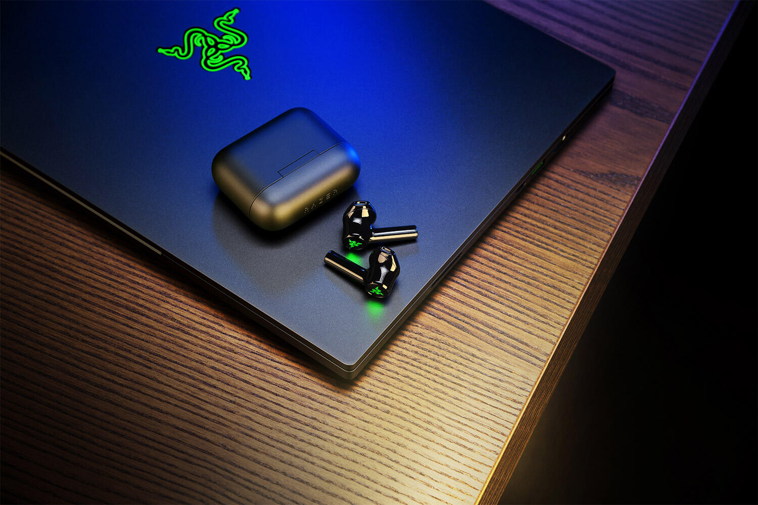 Razer Hammerhead True Wireless X Earbuds - Review 7 razer hammerhead true wireless x gallery 02 https://staging.mkaugaming.com/all-review-list/razer-hammerhead-true-wireless-x-earbuds-review/