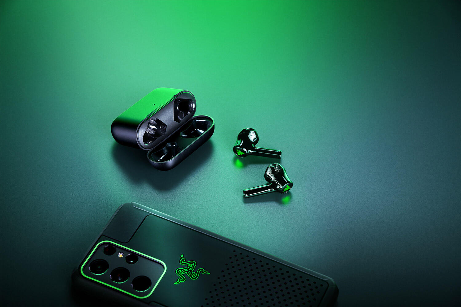 Razer Hammerhead True Wireless X Earbuds - Review 6 razer hammerhead true wireless x gallery 03 https://staging.mkaugaming.com/all-review-list/razer-hammerhead-true-wireless-x-earbuds-review/