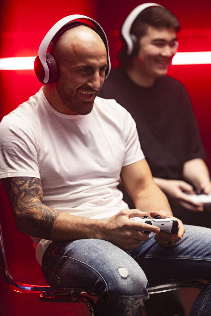 Call Of Duty: Vanguard – Front Up - Can These Pros Front Up & Step Into Each Other’s Worlds? 2 MG 0498 https://staging.mkaugaming.com/call-of-duty-vanguard-front-up-can-these-pros-front-up-step-into-each-others-worlds/