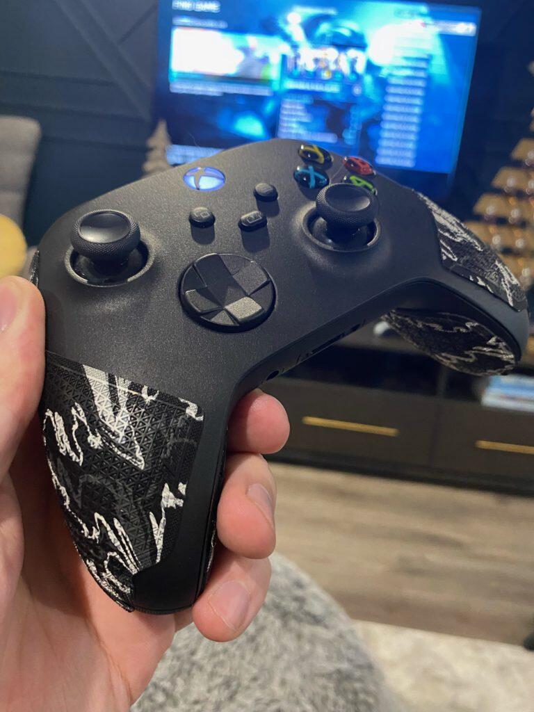 image0 https://staging.mkaugaming.com/all-review-list/lizard-skin-controller-grips-xbox-series-xs-review/