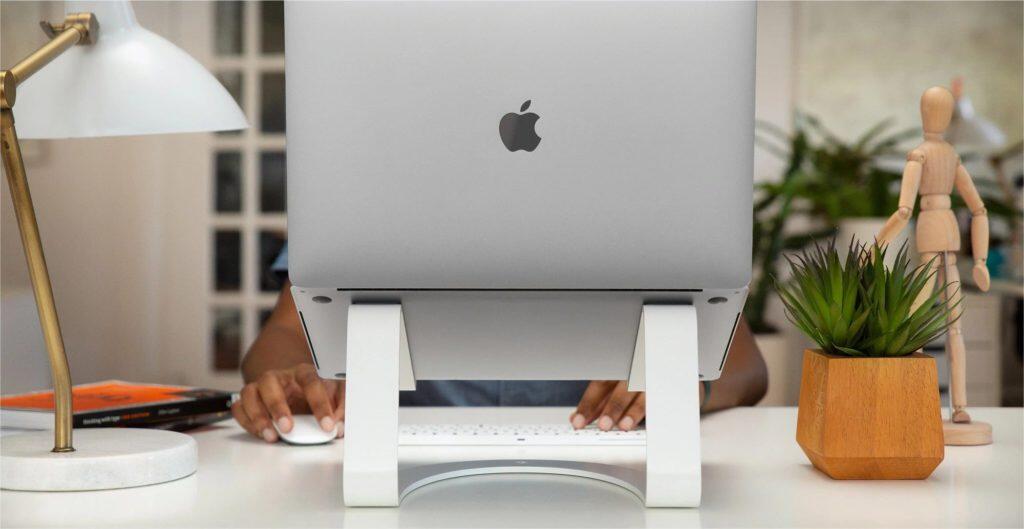 Twelve South Curve Macbook Stand - Review 3 Image four Curve SE Solo 2000x 453fc2f6 86c7 46a5 9105 8bfb7d092b46 2000x https://staging.mkaugaming.com/all-review-list/twelve-south-curve-macbook-stand-review/