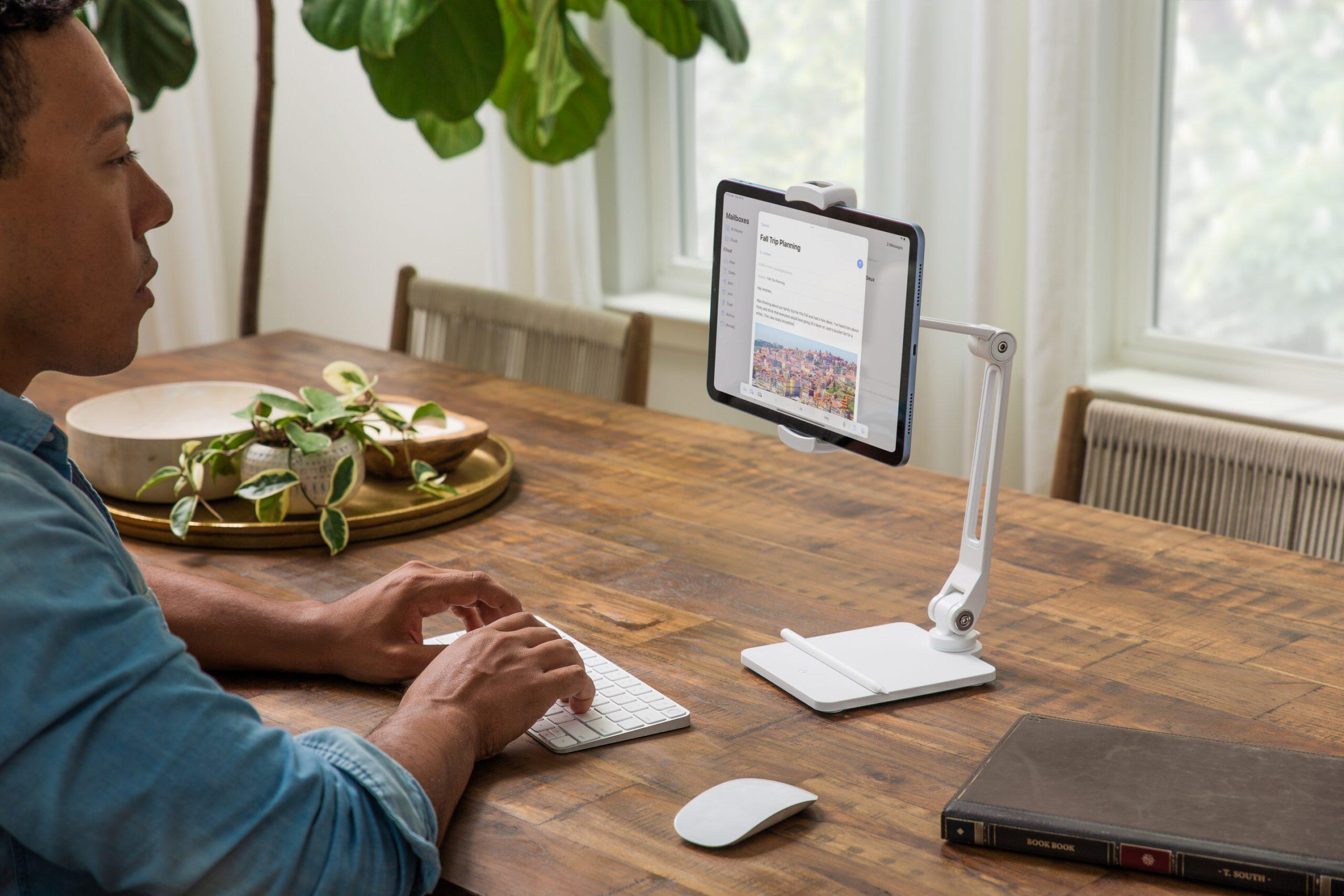 Twelve South Refreshes HoverBar Duo iPad Stand With a More Flexible Build and New Colourways 3 2022 07 27 00016 scaled https://staging.mkaugaming.com/twelve-south-refreshes-hoverbar-duo-ipad-stand-with-a-more-flexible-build-and-new-colourways/