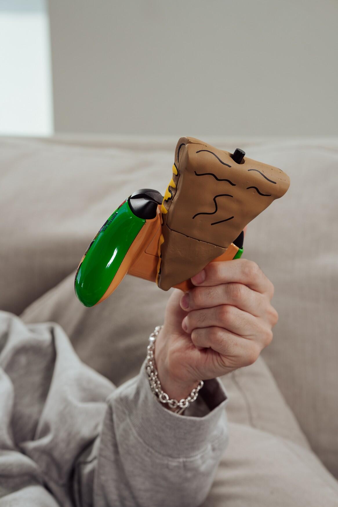 World’s First Pizza-Scented Controller From Xbox & Paramount Pictures’ “Teenage Mutant Ninja Turtles: Mutant Mayhem” 7 2023 07 25 00007 https://staging.mkaugaming.com/worlds-first-pizza-scented-controller-from-xbox-paramount-pictures-teenage-mutant-ninja-turtles-mutant-mayhem/