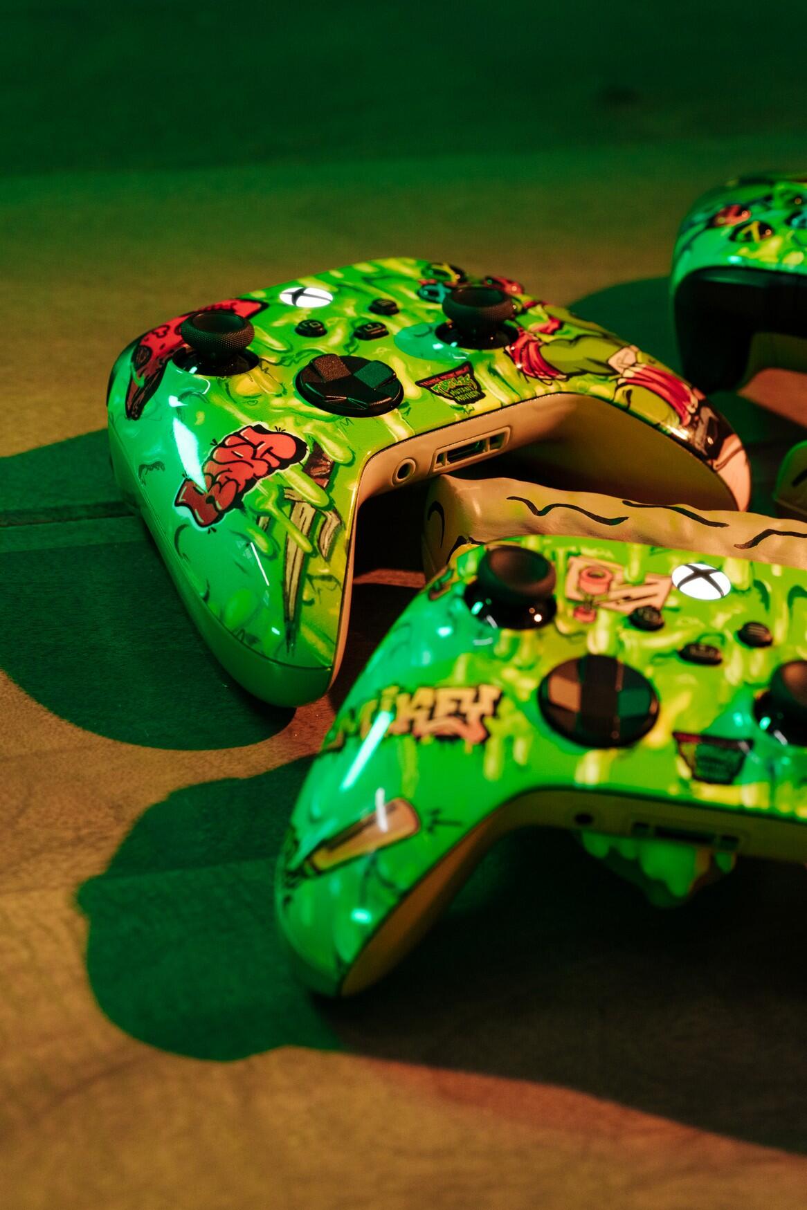 World’s First Pizza-Scented Controller From Xbox & Paramount Pictures’ “Teenage Mutant Ninja Turtles: Mutant Mayhem” 10 2023 07 25 00010 https://staging.mkaugaming.com/worlds-first-pizza-scented-controller-from-xbox-paramount-pictures-teenage-mutant-ninja-turtles-mutant-mayhem/