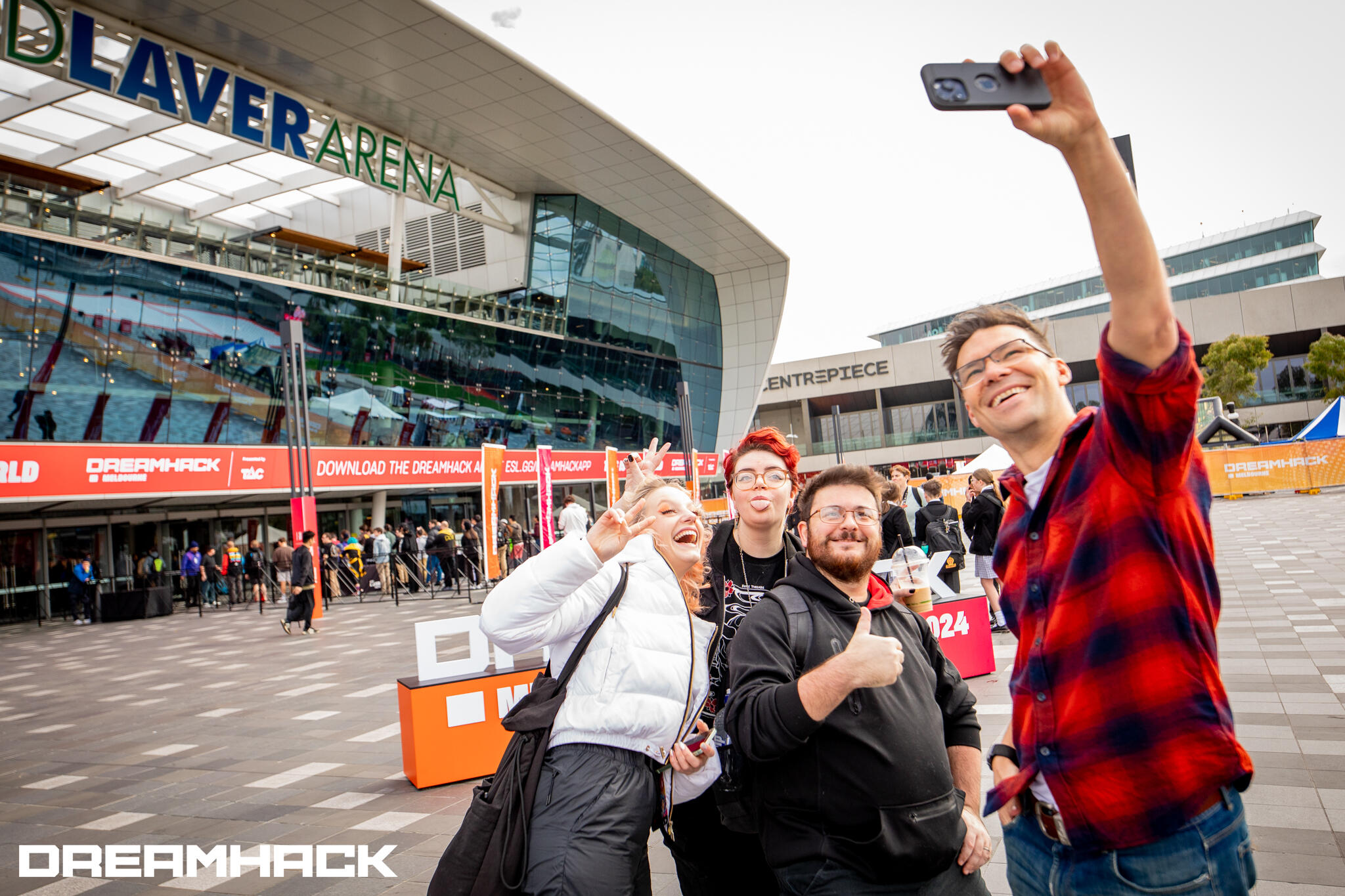Australia’s Gaming, Creator, and Pop Culture Communities Gather For Biggest DreamHack Melbourne To Date 4 20240426 Sarah Cooper DH Melbourne 00050 https://staging.mkaugaming.com/australias-gaming-creator-and-pop-culture-communities-gather-for-biggest-dreamhack-melbourne-to-date/