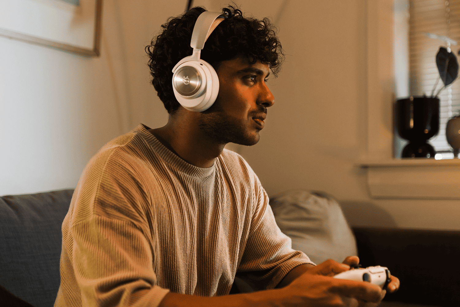 SteelSeries Unveils The White Arctis Nova Pro Series 3 2024 05 01 00007 https://staging.mkaugaming.com/steelseries-unveils-the-white-arctis-nova-pro-series/