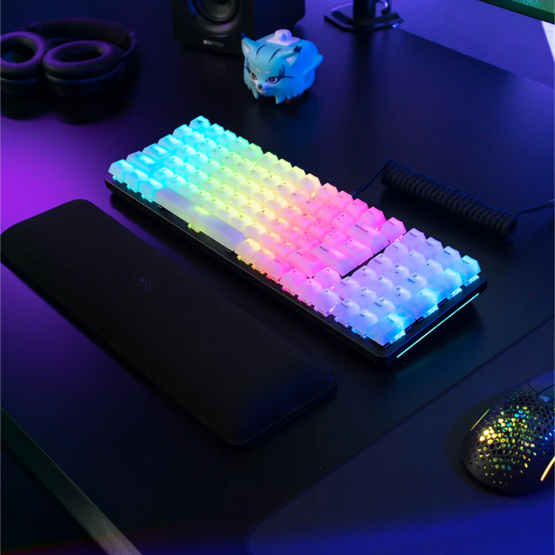 Glorious GMMK 2 Keyboard & Polychroma RGB Keycaps (Hardware) - Review 5 GLO KC POLY RGB Web Gallery Lifestyle https://staging.mkaugaming.com/all-review-list/glorious-gmmk-2-keyboard-polychroma-rgb-keycaps-hardware-review/