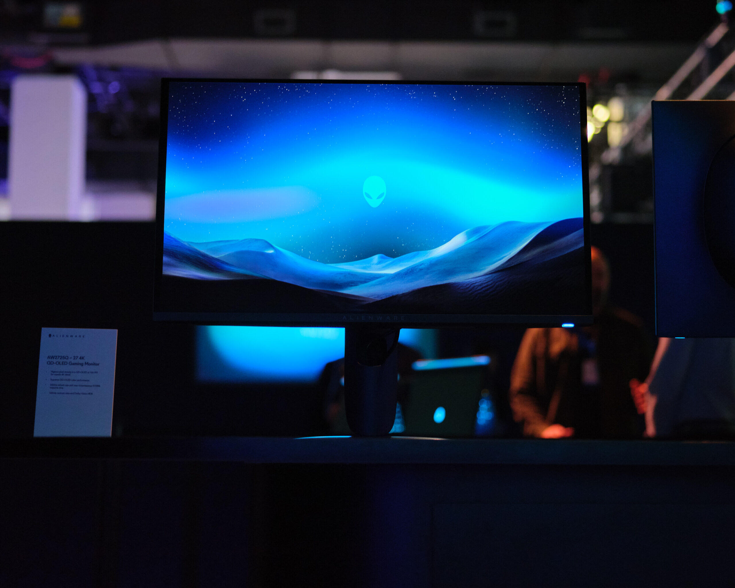 Alienware 27 4K QD-OLED (AW2725Q) Gaming Monitor (Hardware) - Review 5 Alienware 27 4K QD OLED 2 scaled https://staging.mkaugaming.com/all-review-list/alienware-27-4k-qd-oled-aw2725q-gaming-monitor-hardware-review/