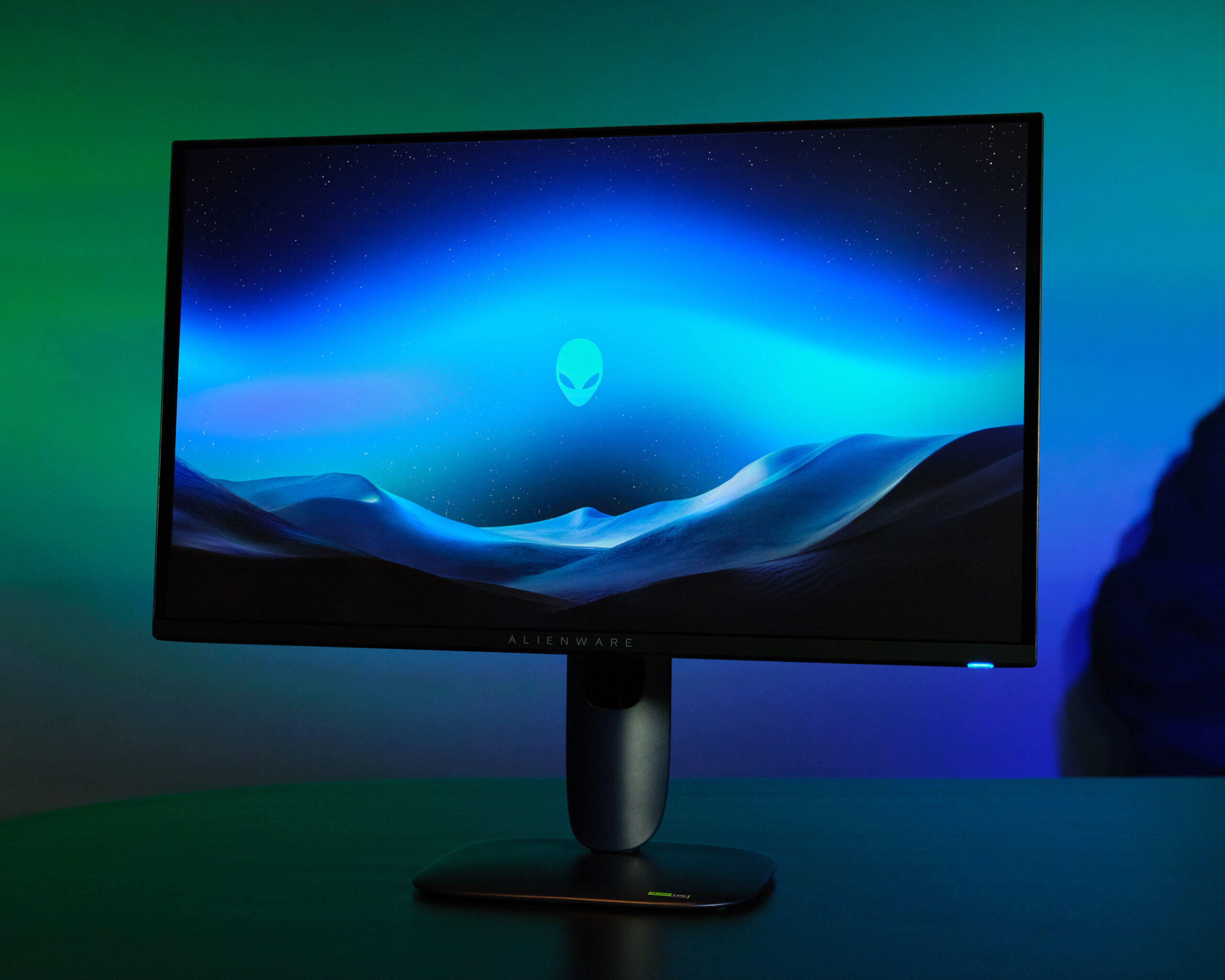 Alienware 27 4K QD-OLED (AW2725Q) Gaming Monitor (Hardware) - Review 7 Alienware 27 4K QD OLED Display Frontside scaled https://staging.mkaugaming.com/all-review-list/alienware-27-4k-qd-oled-aw2725q-gaming-monitor-hardware-review/