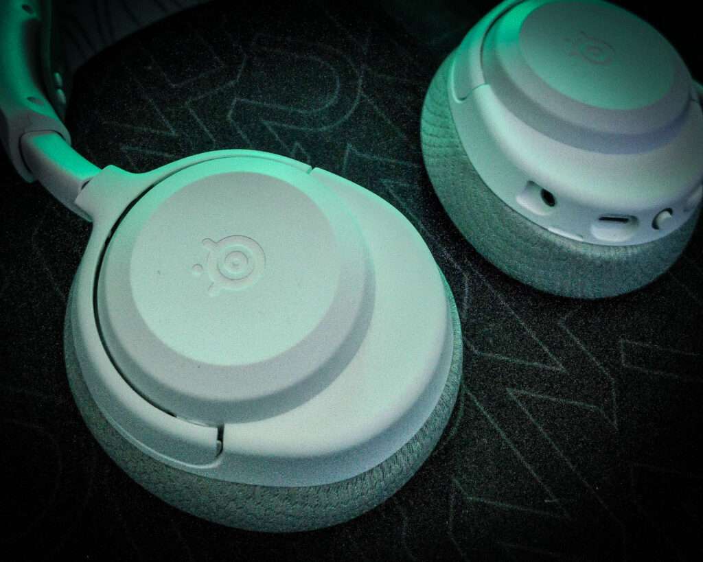PSX 20250710 213549 https://staging.mkaugaming.com/all-review-list/steelseries-arctis-nova-3x-wireless-headset-hardware-review/