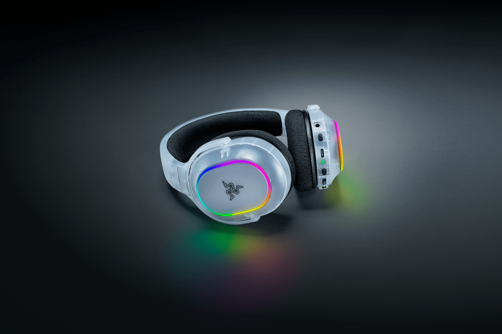 Razer Phantom White Collection – Retro Vibes. Modern Design. Now In White 1 2025 10 16 00013 https://staging.mkaugaming.com/razer-phantom-white-collection-retro-vibes-modern-design-now-in-white/