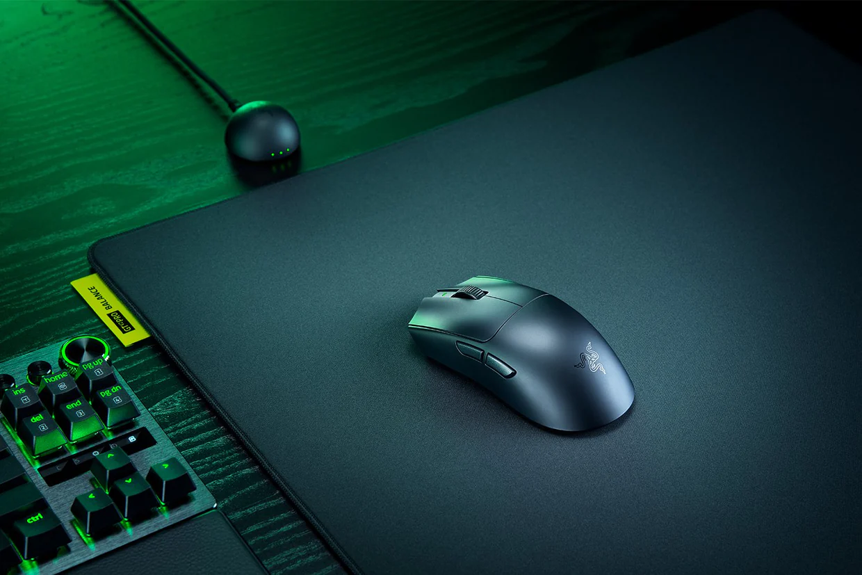 https medias p1.phoenix.razer .com sys master phoenix images container h1b h6a 10038664527902 260324 viper v4 pro black 1500x1000 2 1 https://staging.mkaugaming.com/all-review-list/razer-viper-v4-pro-gaming-mouse-hardware-review/